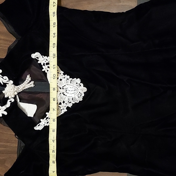 Vintage Black Velvet Dress - Picture 7 of 10